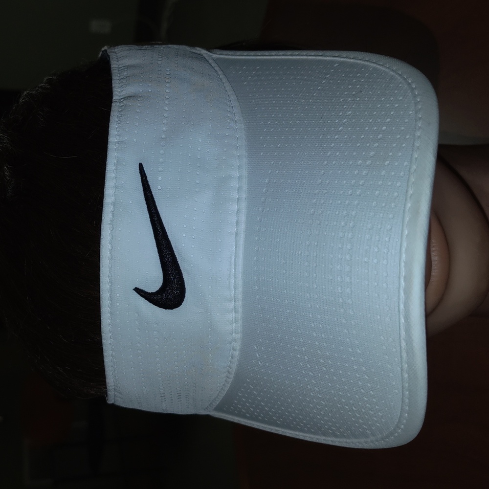 Nike Golf Performance Training Embroidered White Black Swoosh OS Unisex Visor